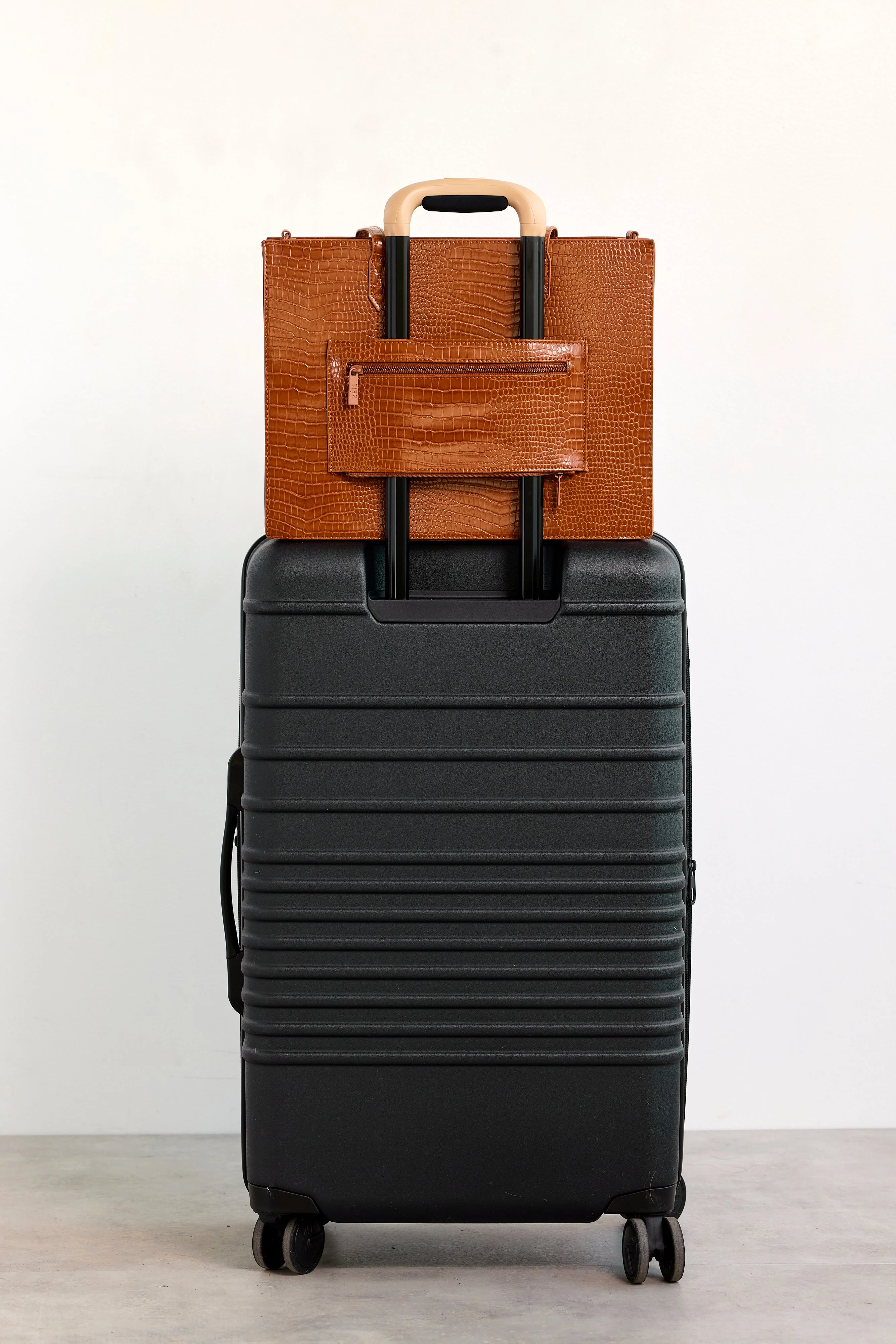 Resale The Work Tote in Cognac Croc - Image 8