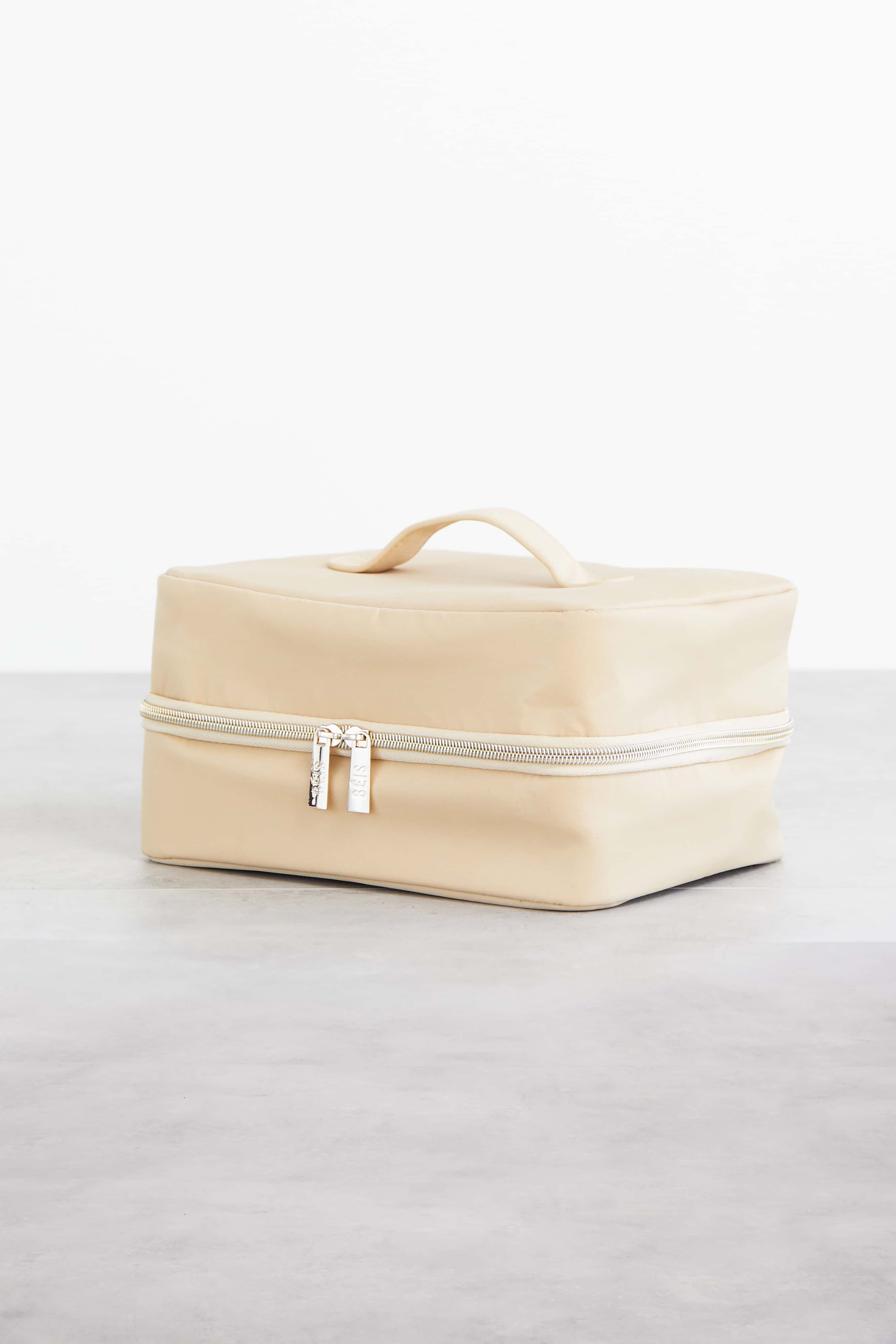The Hanging Cosmetic Case in Beige - Image 3