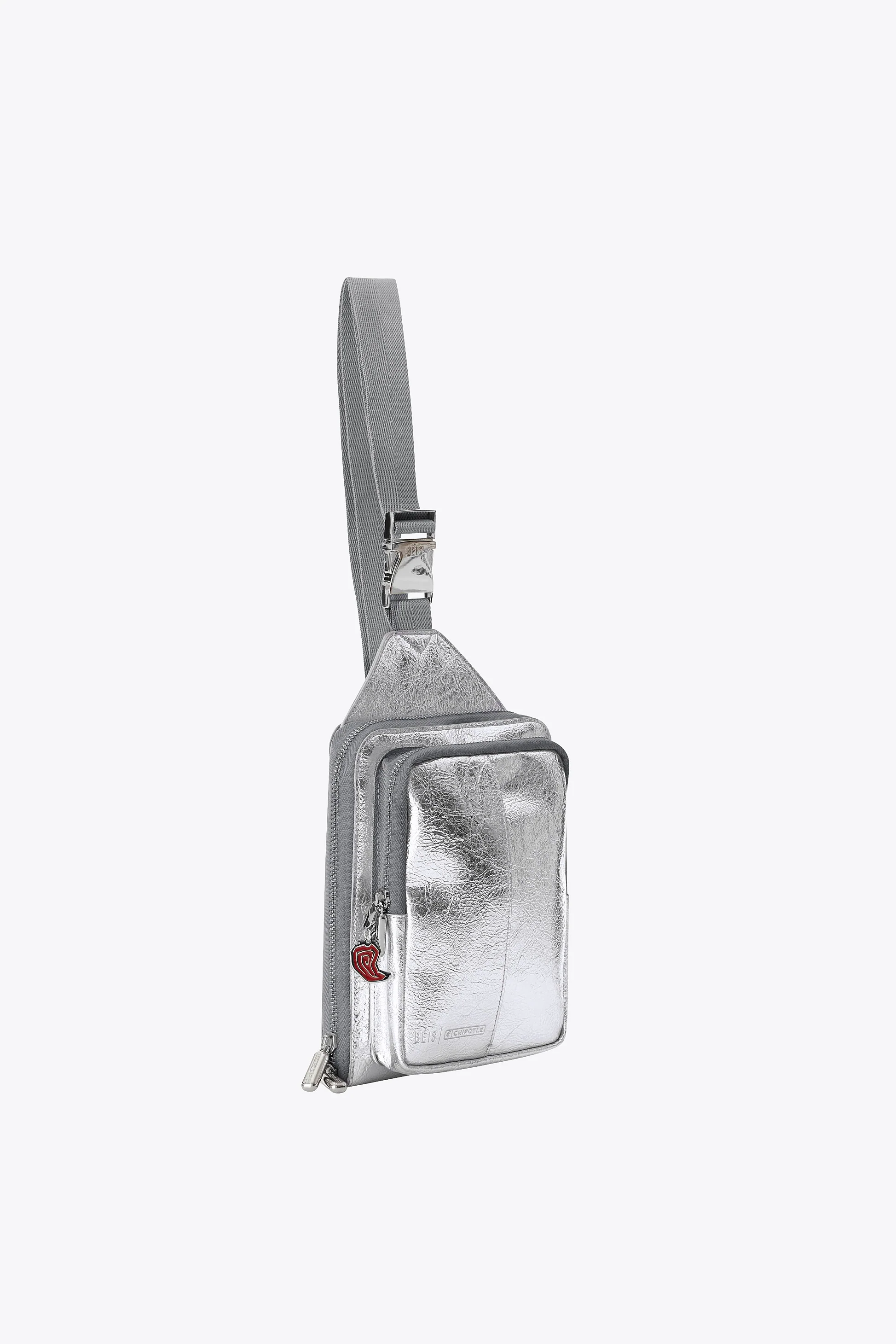 BÉIS x Chipotle The Napkin Sling in Foil - Image 4