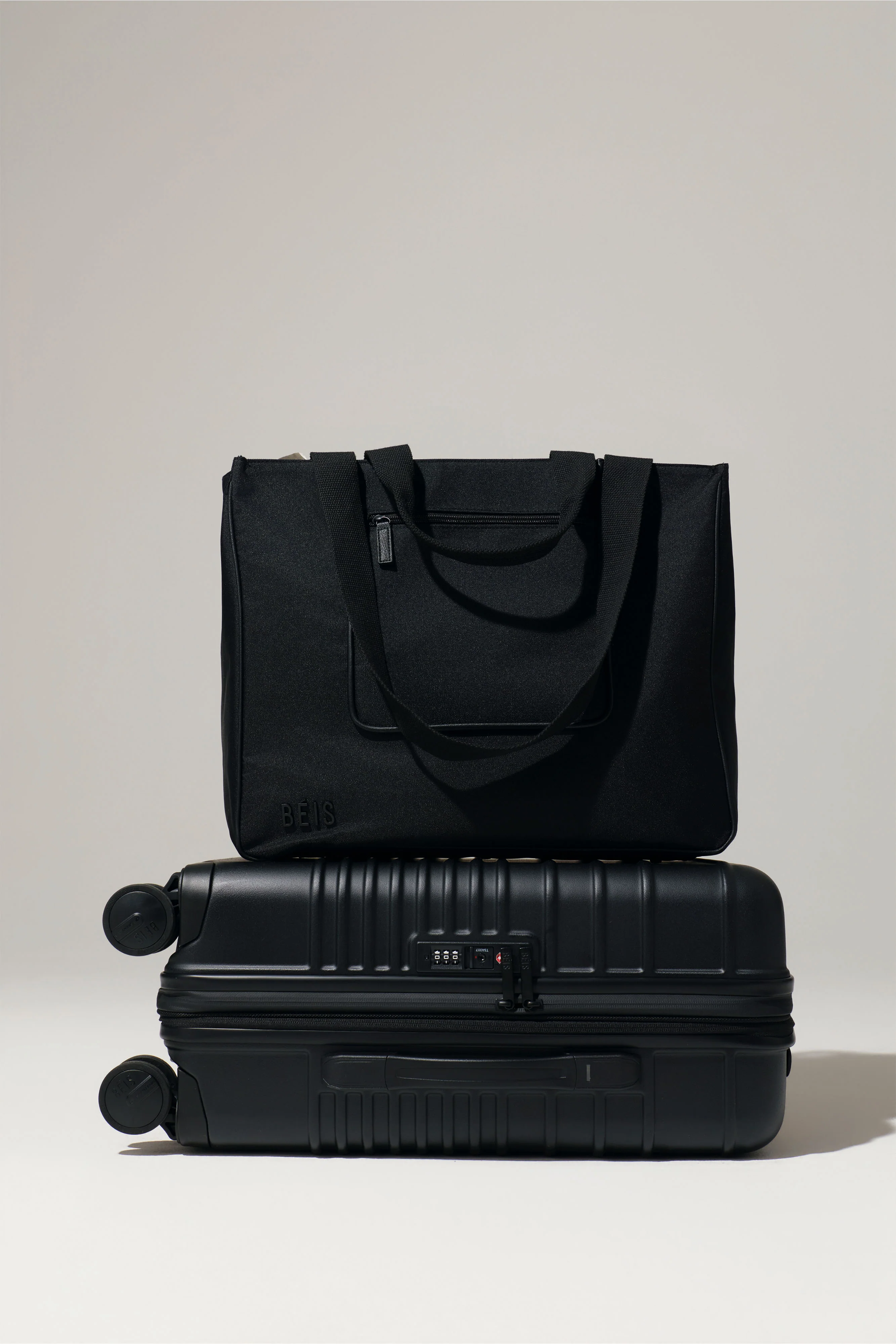The Tote Set - Image 2